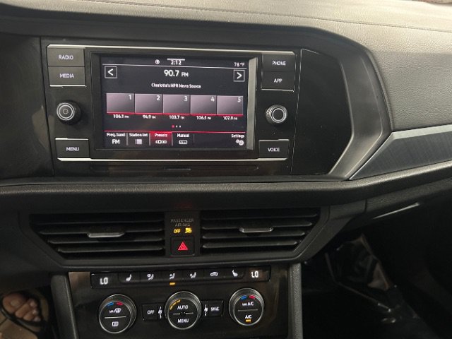 Used 2022 Volkswagen Jetta SE FWD image 10