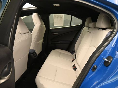 Used 2021 Lexus UX 250h w/ Premium Package AWD/4WD image 16