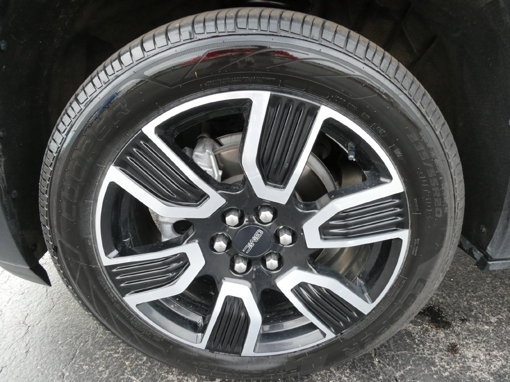 Certified 2021 GMC Acadia SLT w/ Elevation Edition AWD/4WD image 11