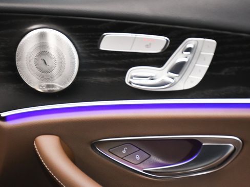 Used 2023 Mercedes-Benz E 350 4MATIC Sedan image 16