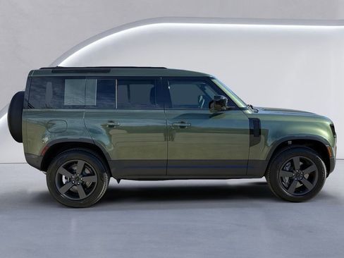 New 2026 Land Rover Defender 110 S image 6