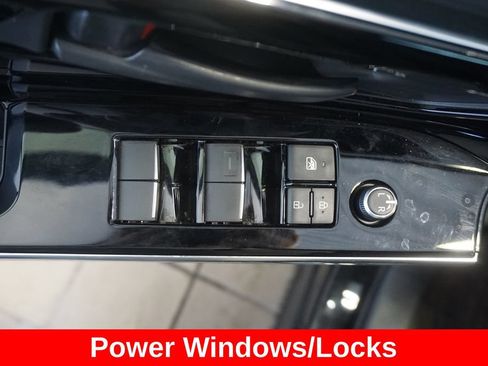 Used 2023 Toyota bZ4X AWD w/ Weather Package image 5
