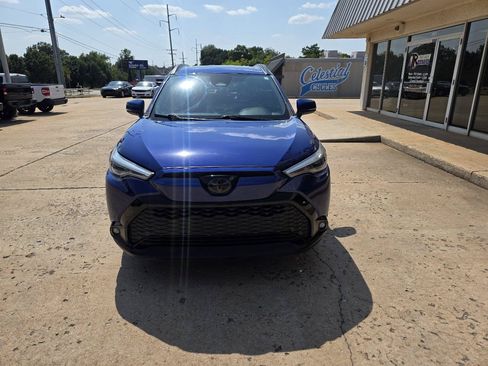 Used 2023 Toyota Corolla Cross AWD Hybrid w/ Convenience Package image 2