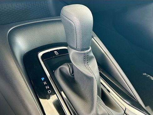 New 2025 Toyota Corolla LE FWD image 17