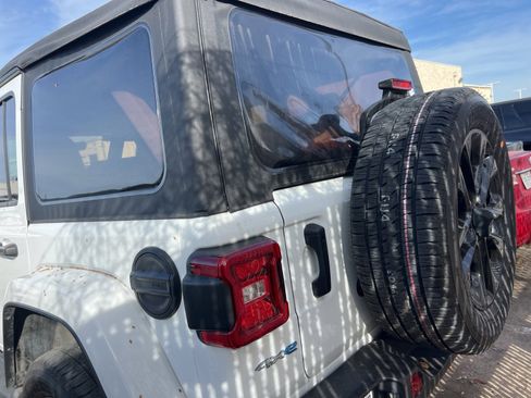 Used 2023 Jeep Wrangler Unlimited Sahara image 10