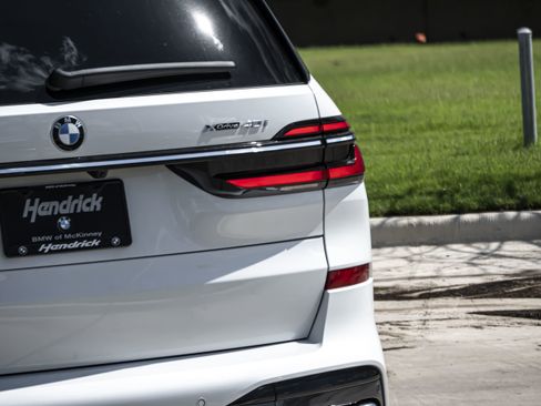 New 2026 BMW X7 xDrive40i w/ M Sport Package image 8