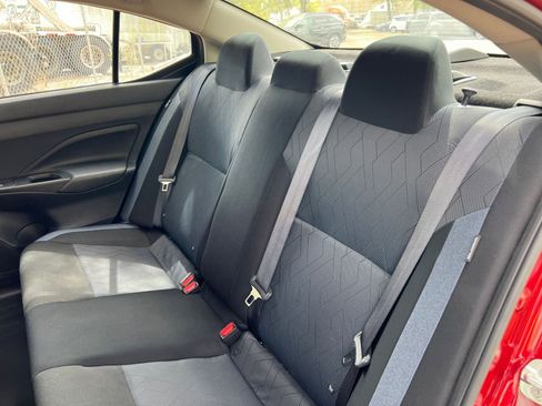 Used 2025 Nissan Versa SV image 34