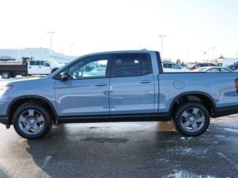 Used 2025 Honda Ridgeline TrailSport image 4