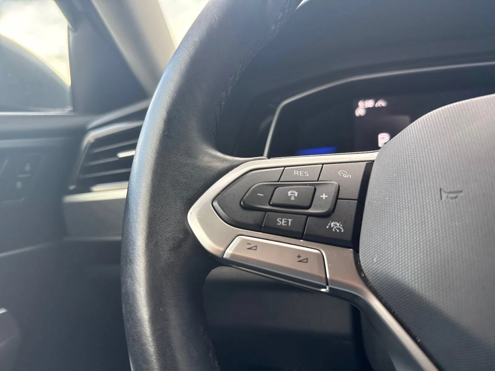 Used 2022 Volkswagen Jetta SE FWD image 20