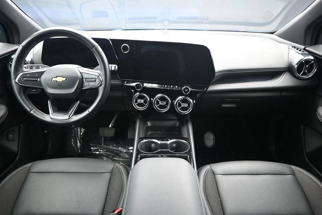Used 2024 Chevrolet Blazer EV LT AWD/4WD image 19