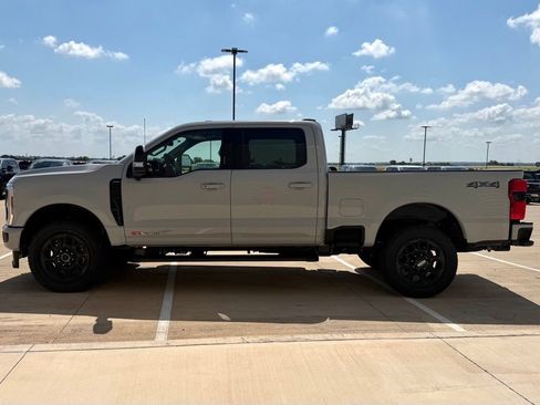 New 2026 Ford F250 Lariat w/ Black Appearance Package AWD/4WD image 3