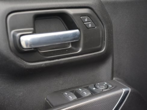 Used 2021 Chevrolet Silverado 1500 Custom Trail Boss w/ Midnight Edition AWD/4WD image 14