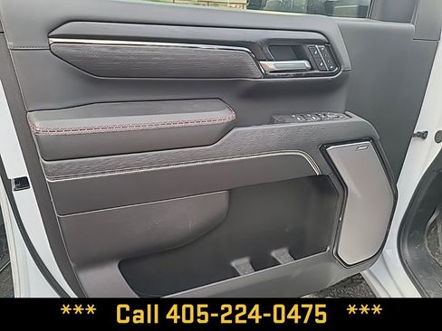 Used 2025 GMC Sierra 2500 AT4X image 32