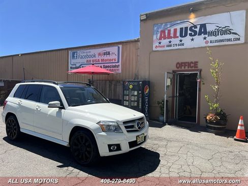 Used 2010 Mercedes-Benz GLK 350 4MATIC image 3