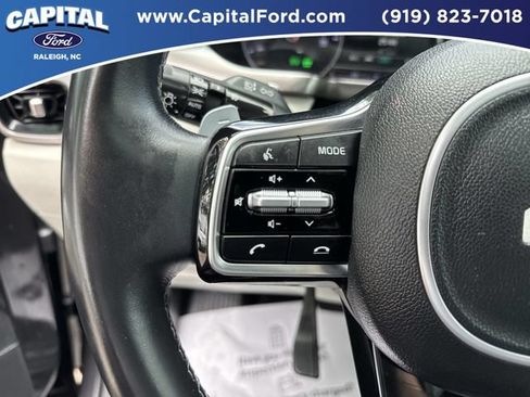 Used 2022 Kia Sorento EX w/ Panoramic Sunroof Package FWD image 23
