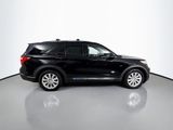Used 2021 Ford Explorer King Ranch w/ Premium Technology Package image 4