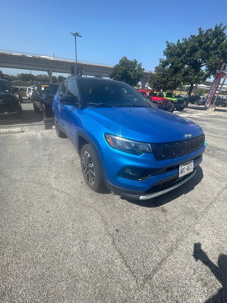 Used 2024 Jeep Compass Limited AWD/4WD image 4