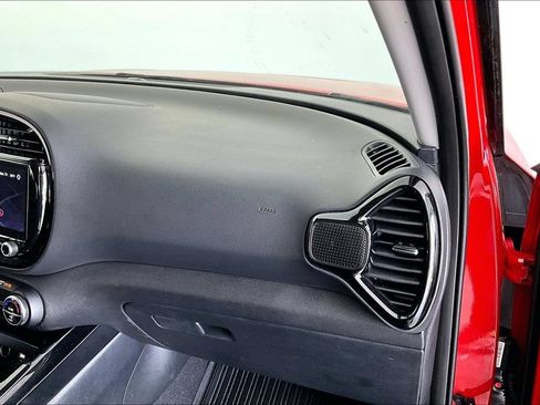 Used 2024 Kia Soul S FWD image 20