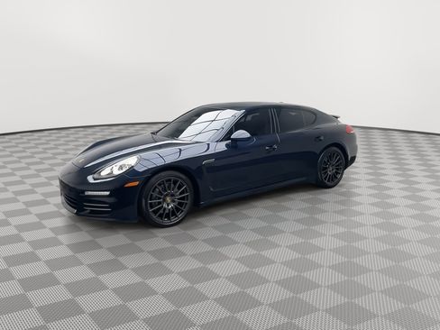 Used 2016 Porsche Panamera 4 Edition image 35