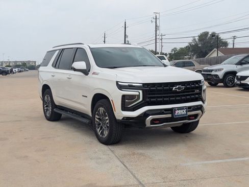 Used 2025 Chevrolet Tahoe Z71 w/ Z71 Off-Road Package AWD/4WD image 3