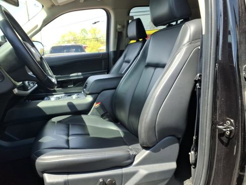 Used 2024 Ford Expedition XLT AWD/4WD image 23