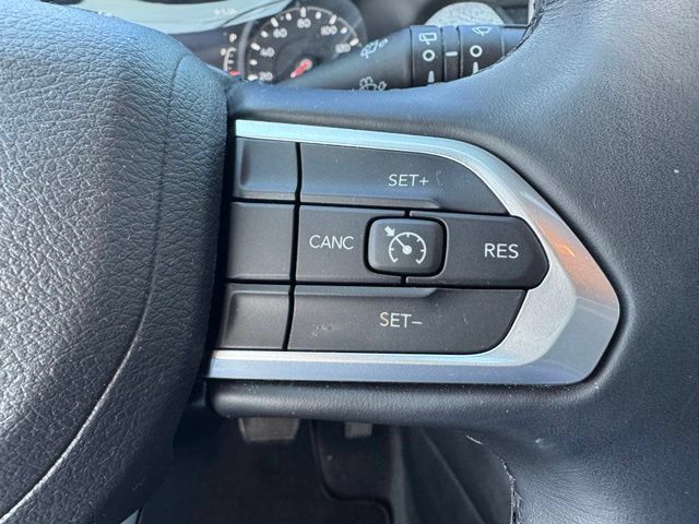 Used 2022 Jeep Compass Latitude AWD/4WD image 16