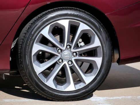 Used 2015 Honda Accord Sport image 28