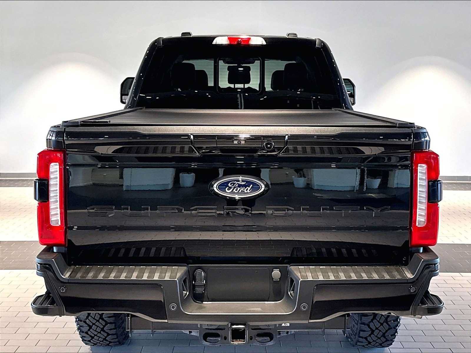 Used 2024 Ford F250 Lariat w/ Lariat Ultimate Package AWD/4WD image 10