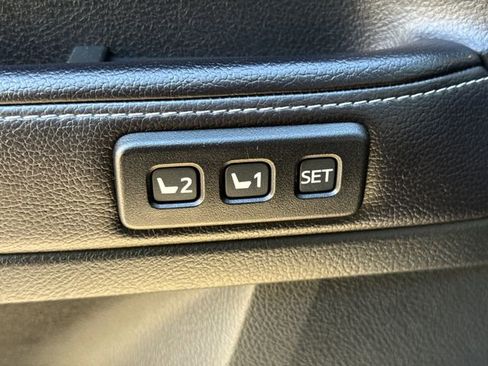 Used 2016 Toyota 4Runner Limited AWD/4WD image 21