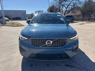 Certified 2025 Volvo XC40 B5 Core video 2