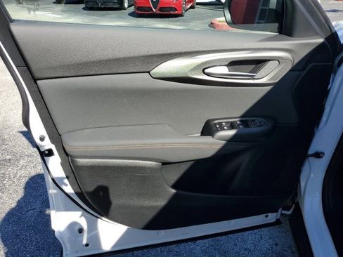 New 2025 Alfa Romeo Tonale image 9