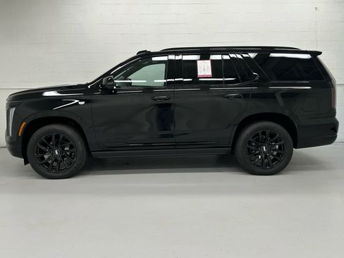 Used 2026 Cadillac Escalade Platinum Sport w/ LPO, ONYX Package AWD/4WD image 3