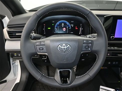 New 2026 Toyota Camry SE image 5