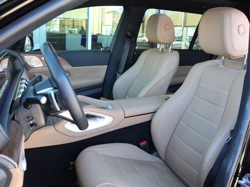 Used 2024 Mercedes-Benz GLS 450 4MATIC image 31