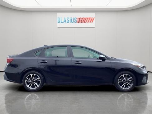 Used 2023 Kia Forte LXS image 2