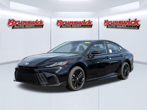 New 2026 Toyota Camry SE FWD image 1