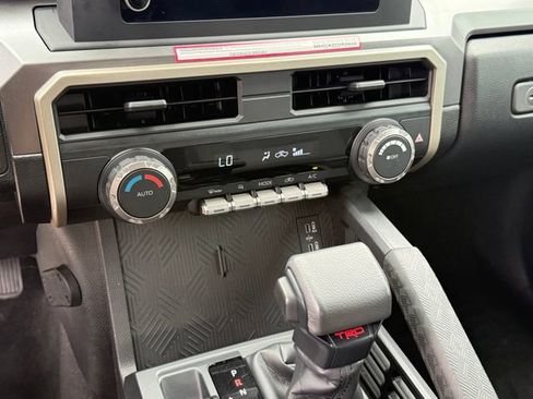 Used 2024 Toyota Tacoma TRD Off-Road AWD/4WD image 18