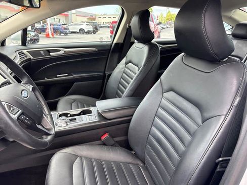 Used 2017 Ford Fusion Energi SE FWD image 23