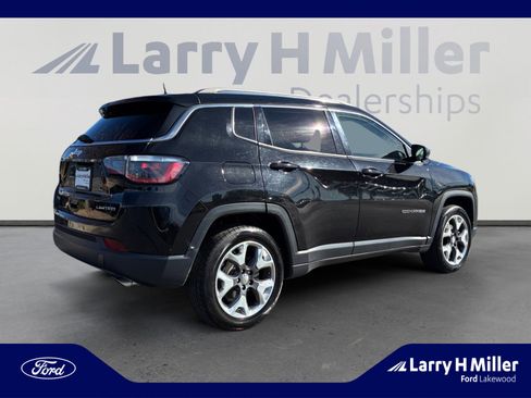 Used 2018 Jeep Compass Limited w/ Navigation Group image 5