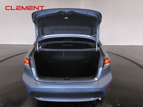 Used 2022 Toyota Corolla LE image 9