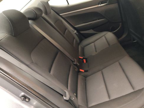 Used 2018 Hyundai Elantra SE FWD image 19