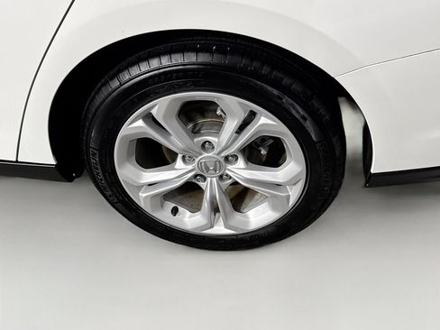 Used 2024 Honda Accord LX image 5