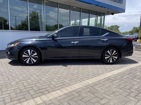 Used 2022 Nissan Altima 2.5 SL FWD image 2