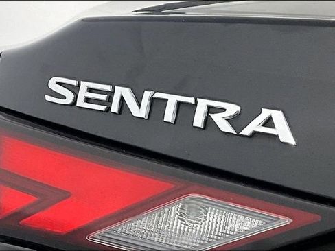 Used 2020 Nissan Sentra SV FWD image 29