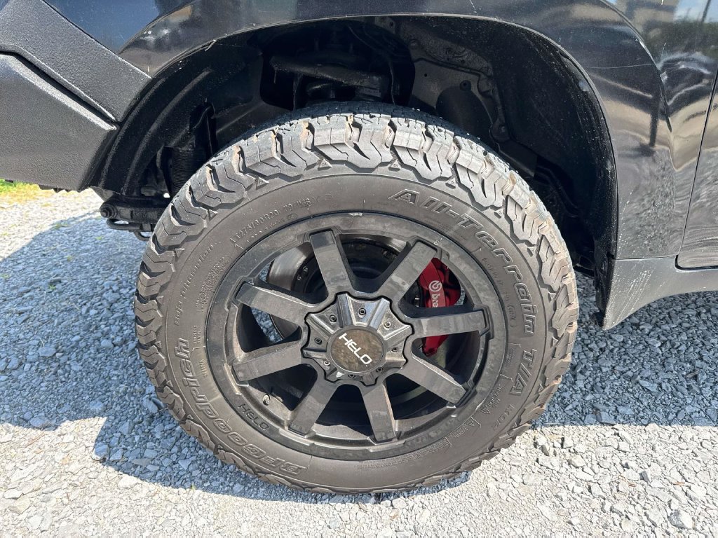 Used 2011 Toyota Land Cruiser w/ Upgrade Pkg AWD/4WD image 4