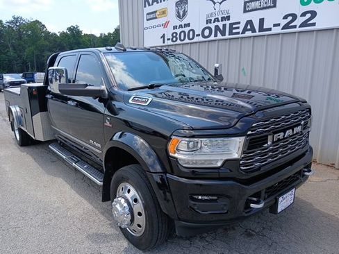 Used 2021 RAM 4500 4x4 Crew Cab DRW image 1