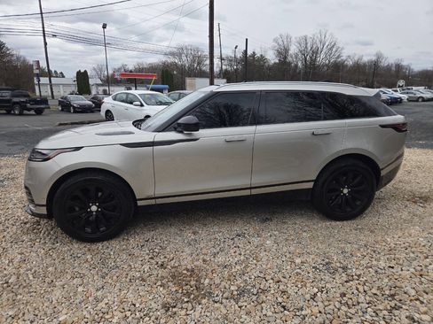 Used 2018 Land Rover Range Rover Velar R-Dynamic SE image 8