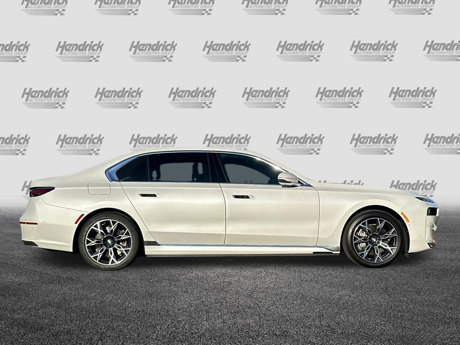Used 2026 BMW i7 eDrive50 RWD image 3