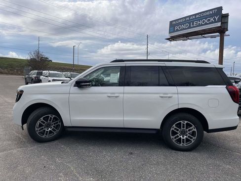 New 2026 Ford Expedition Active RWD image 6