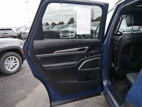 Used 2025 Kia Telluride SX X-Line image 16